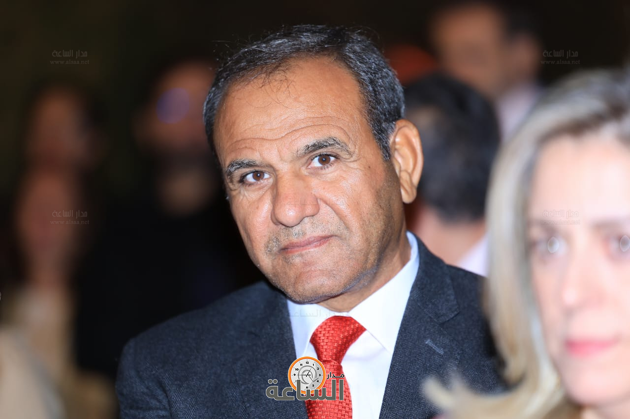 Madar Al-Saa Images 0.46873127235366574