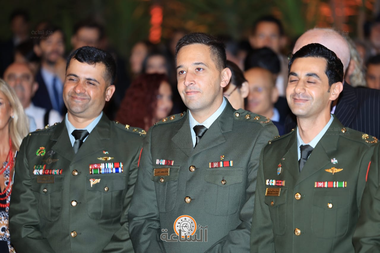 Madar Al-Saa Images 0.3779171621233124