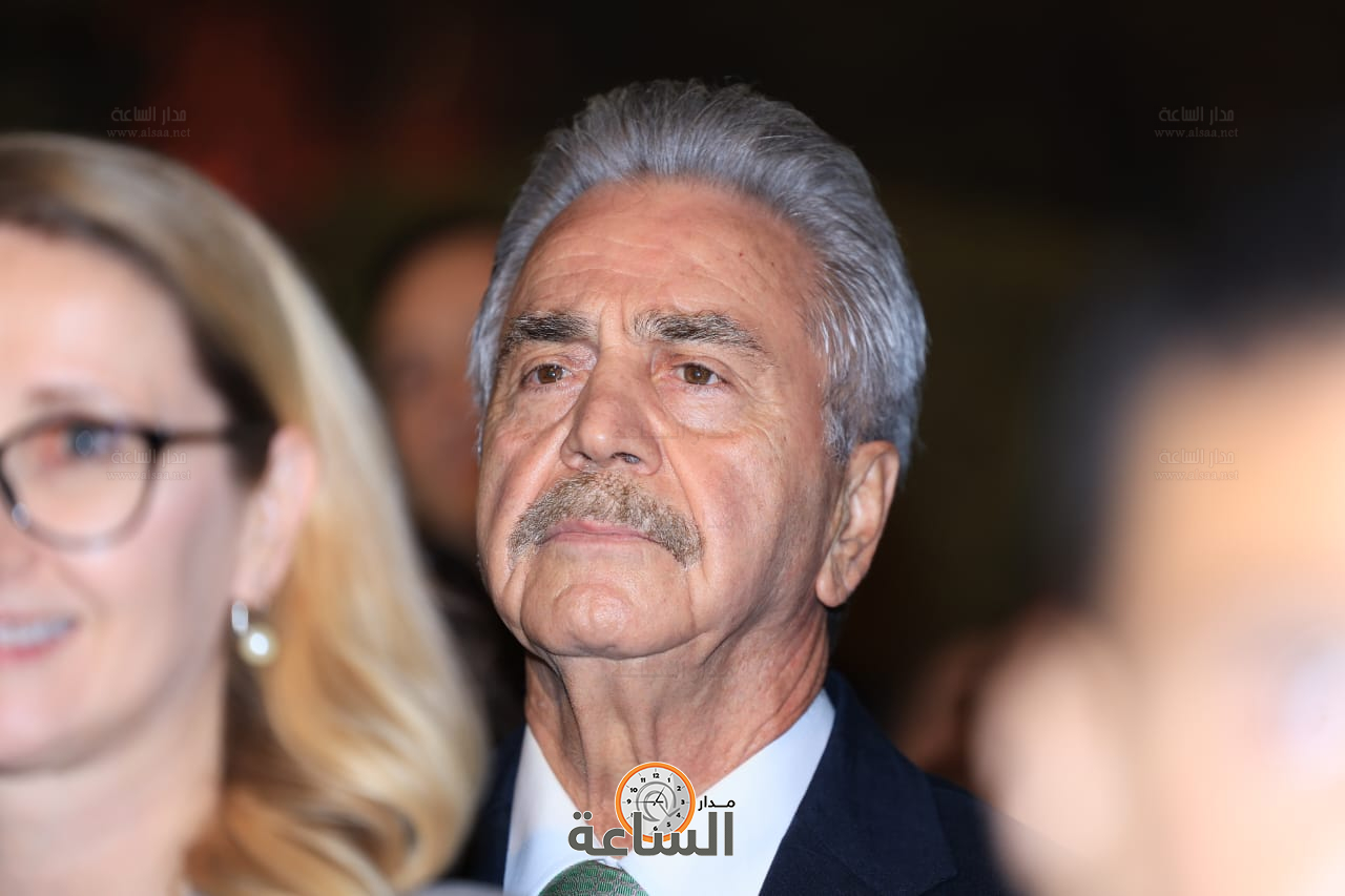 Madar Al-Saa Images 0.34573972777761763