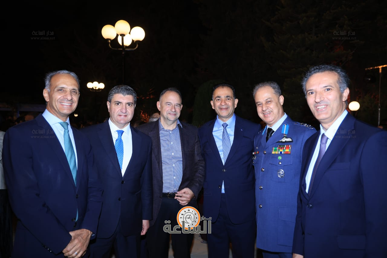 Madar Al-Saa Images 0.5088418155436679