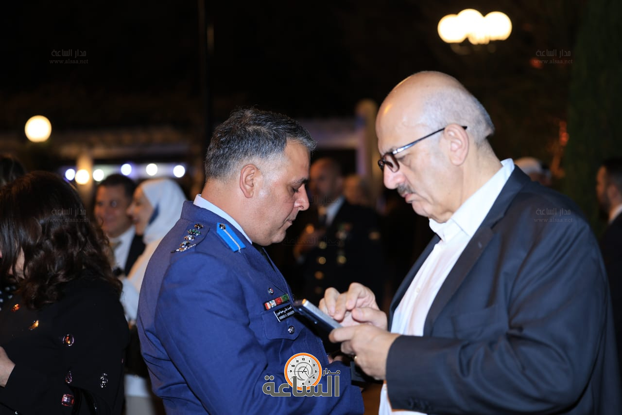 Madar Al-Saa Images 0.7876347159310337