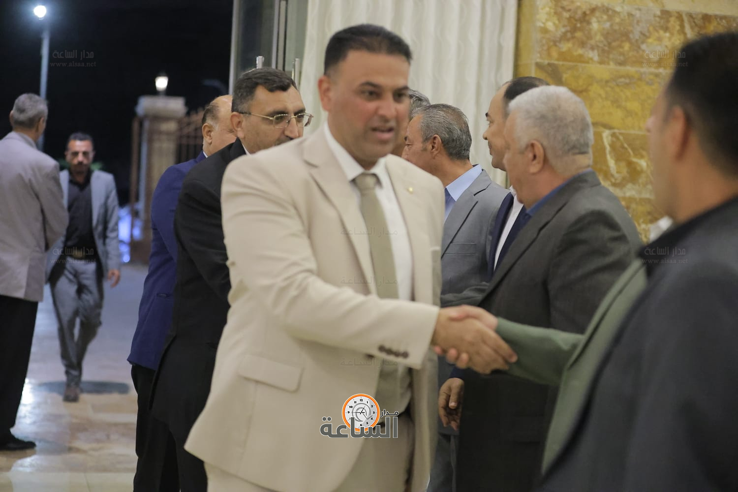 Madar Al-Saa Images 0.8422087522761216