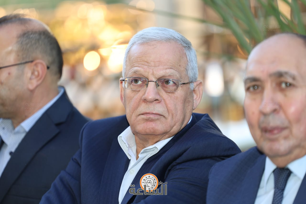 Madar Al-Saa Images 0.8823969353947836