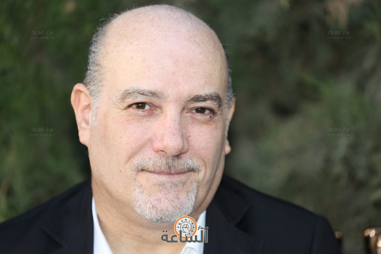 Madar Al-Saa Images 0.09902459870656333