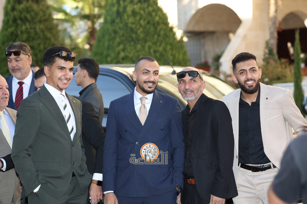 Madar Al-Saa Images 0.6701424383194615