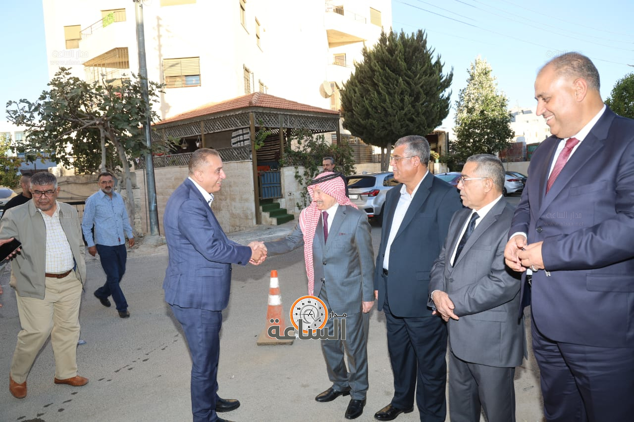 Madar Al-Saa Images 0.2508116165270411