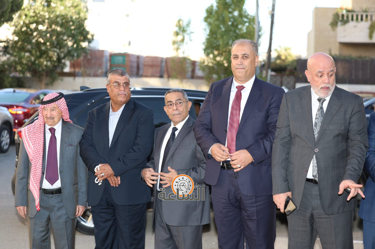 Madar Al-Saa Images 0.7892410260612205