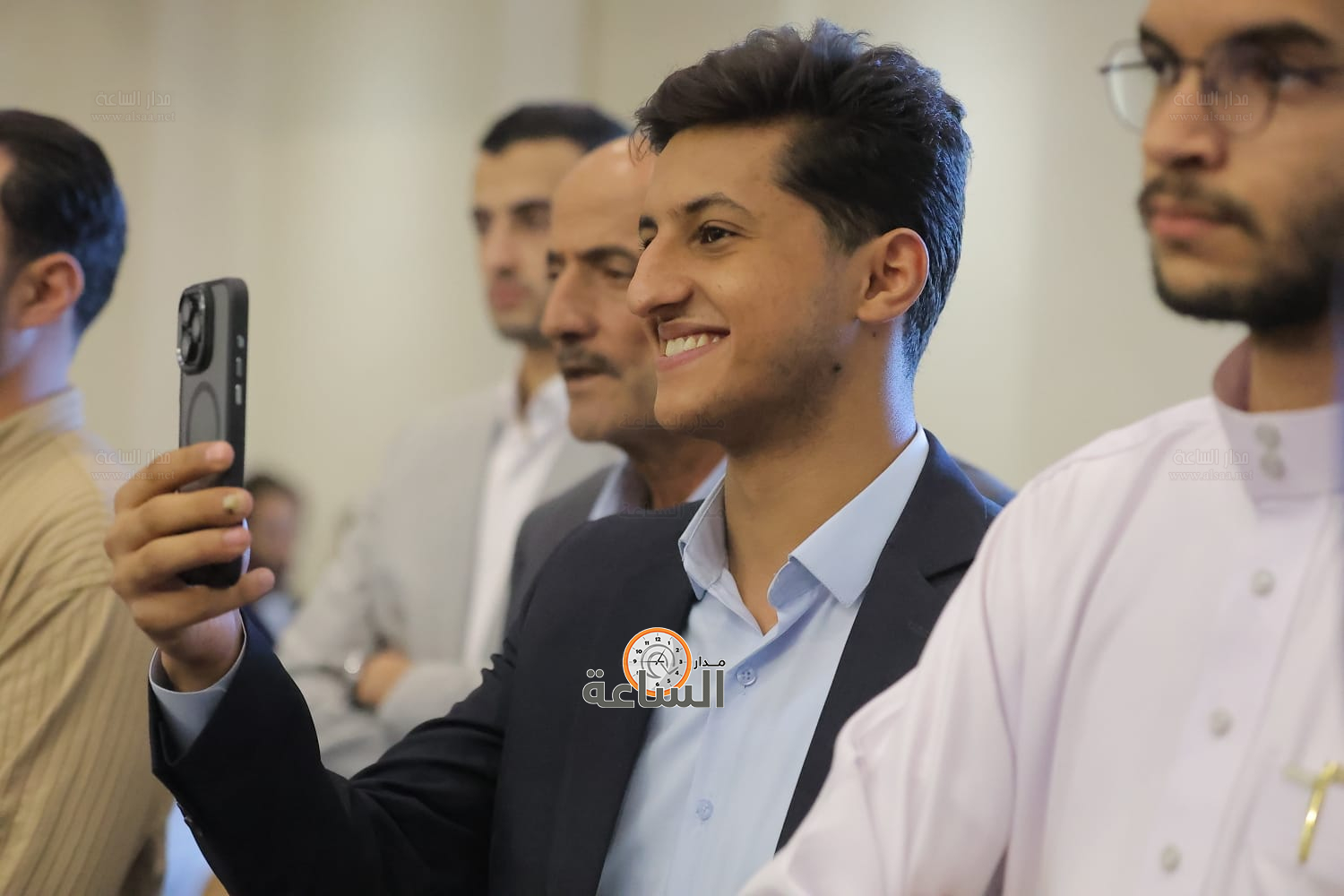 Madar Al-Saa Images 0.6919186077039018