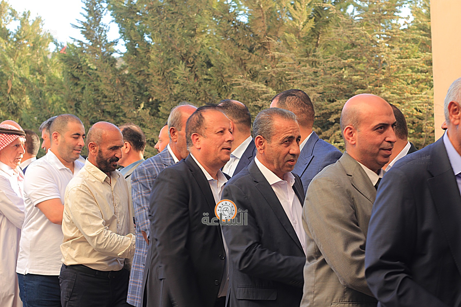 Madar Al-Saa Images 0.6681493385901804