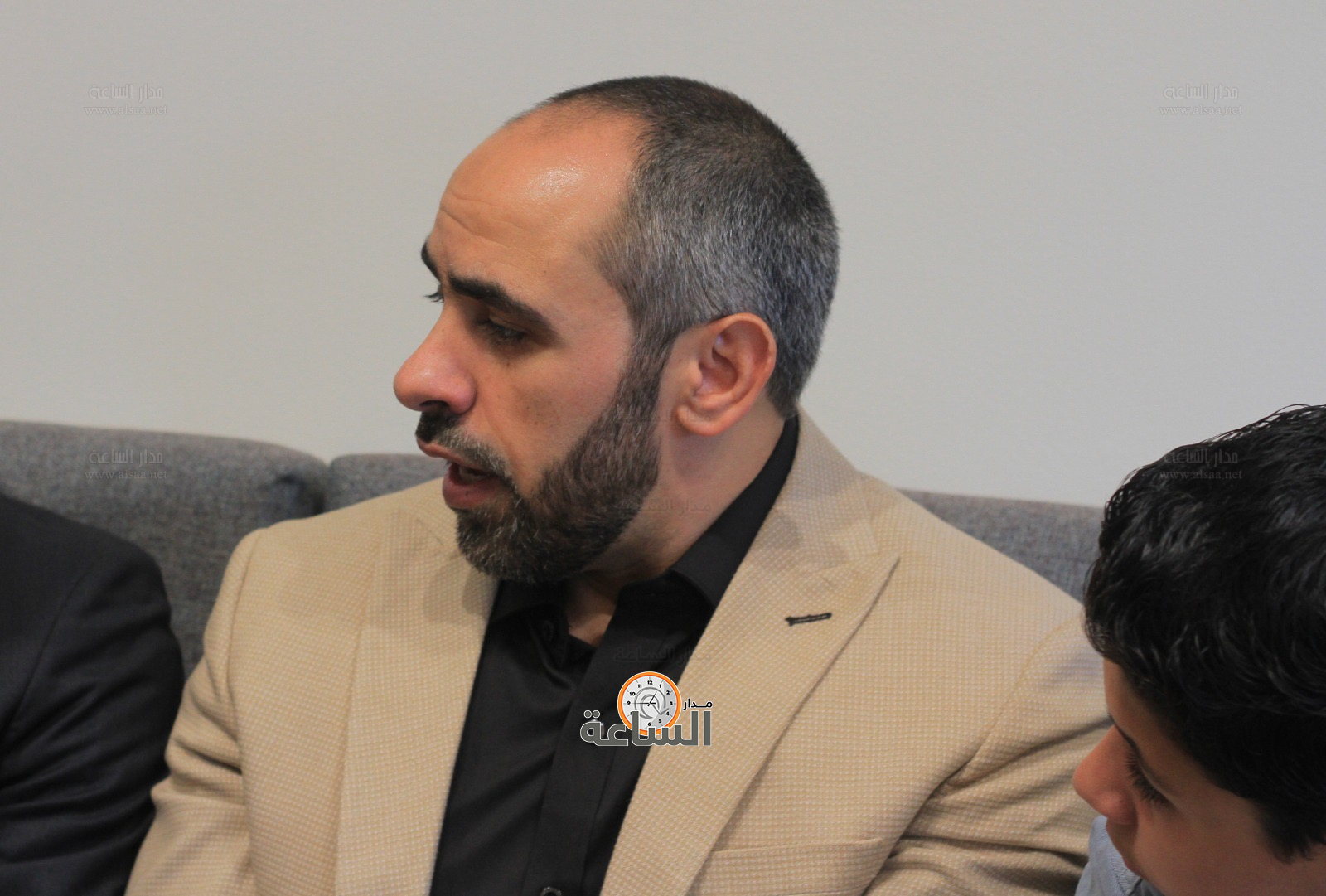 Madar Al-Saa Images 0.8621678891068884