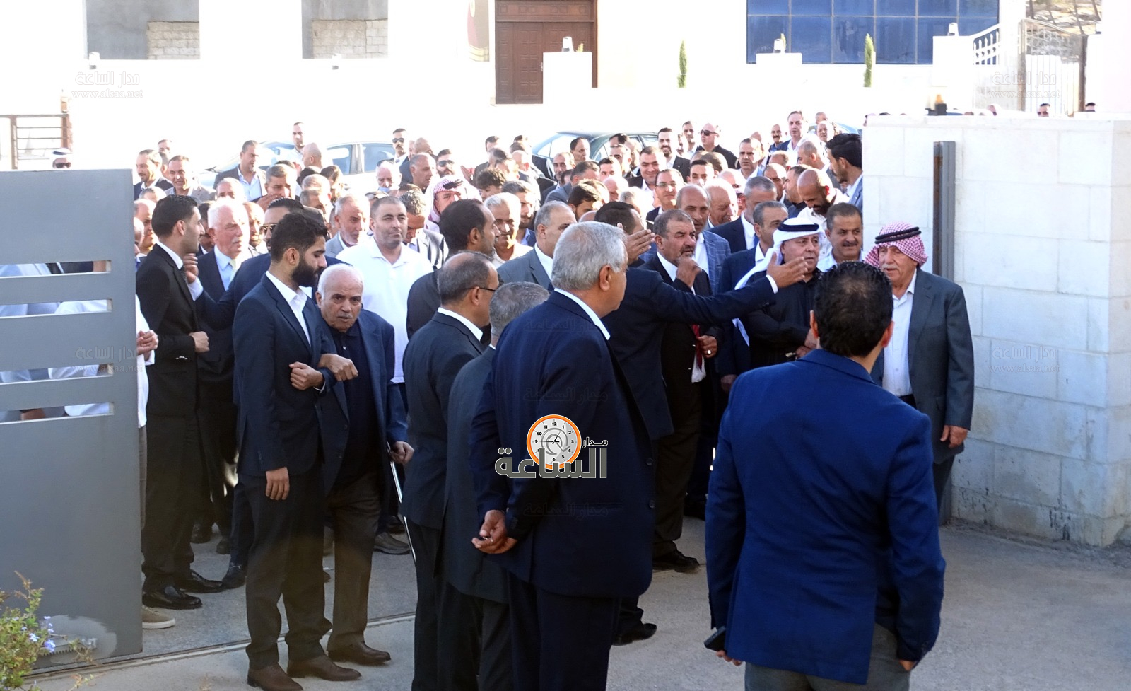 Madar Al-Saa Images 0.8036404393860007