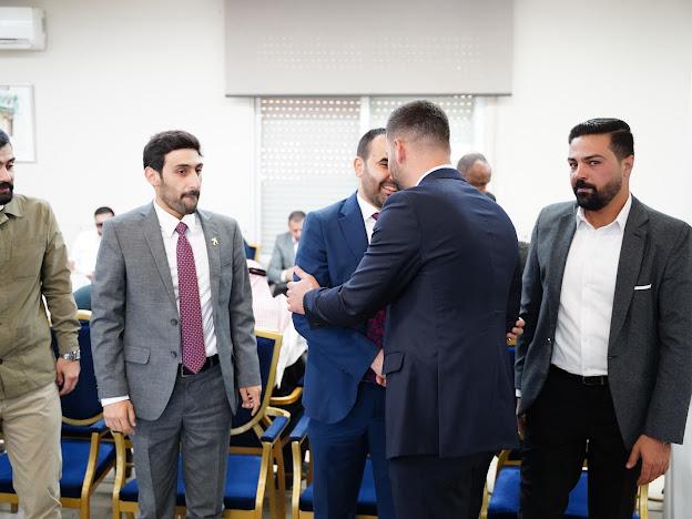 Madar Al-Saa Images 0.020608838177894384