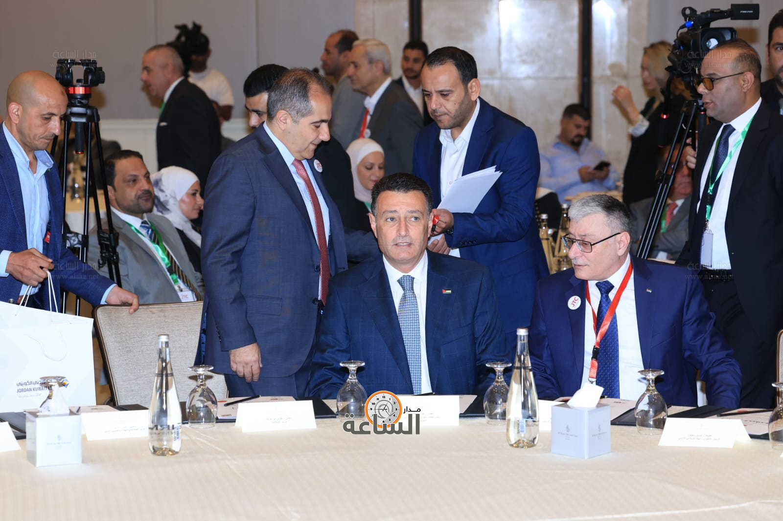 Madar Al-Saa Images 0.7414080487300669