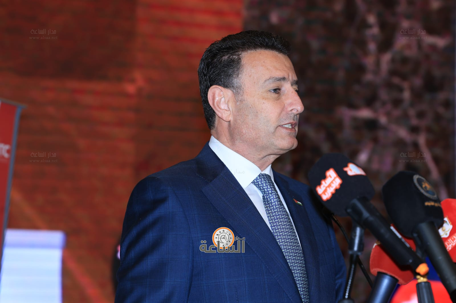 Madar Al-Saa Images 0.9618304624082901