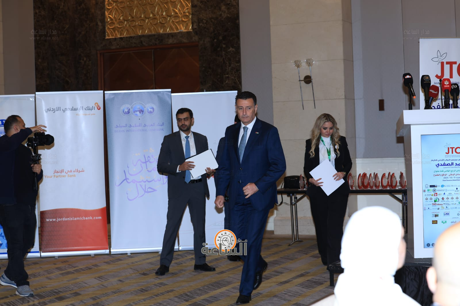 Madar Al-Saa Images 0.17156326628306595