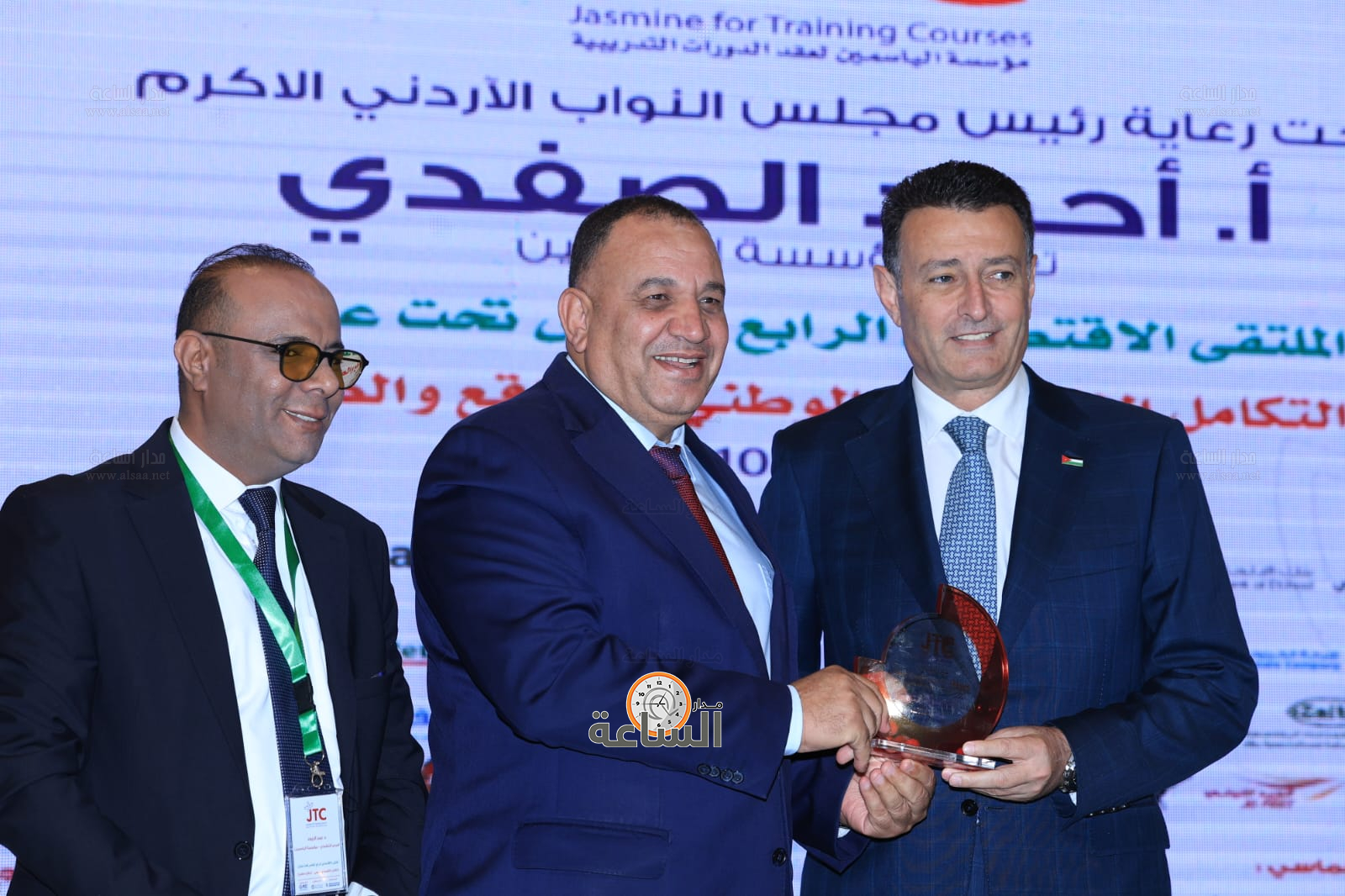 Madar Al-Saa Images 0.2744774082249001