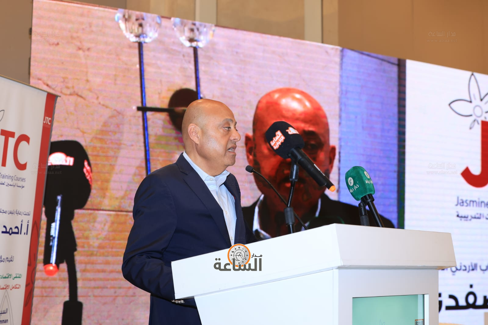 Madar Al-Saa Images 0.44723230086929566