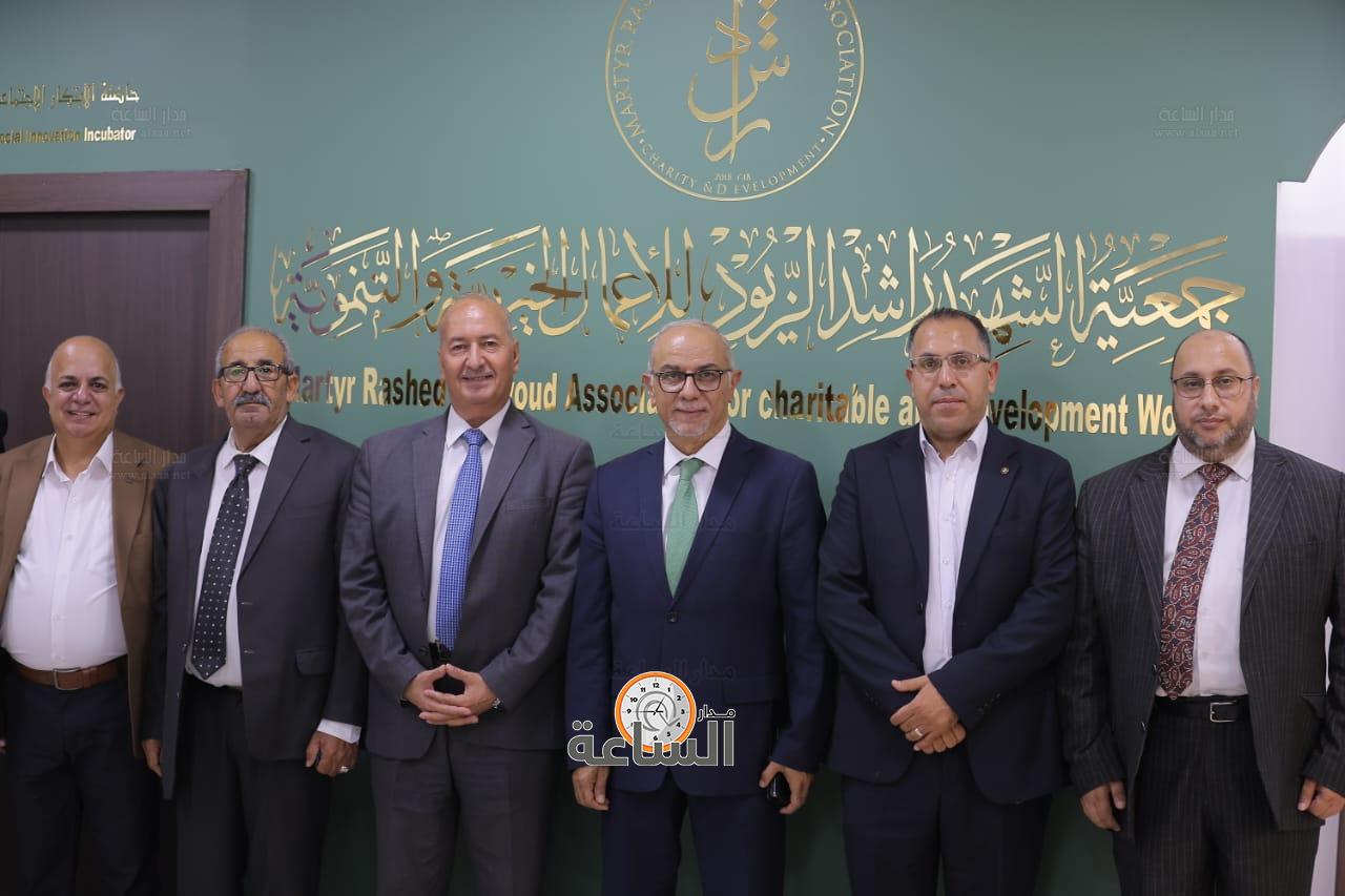 Madar Al-Saa Images 0.7415812446091113