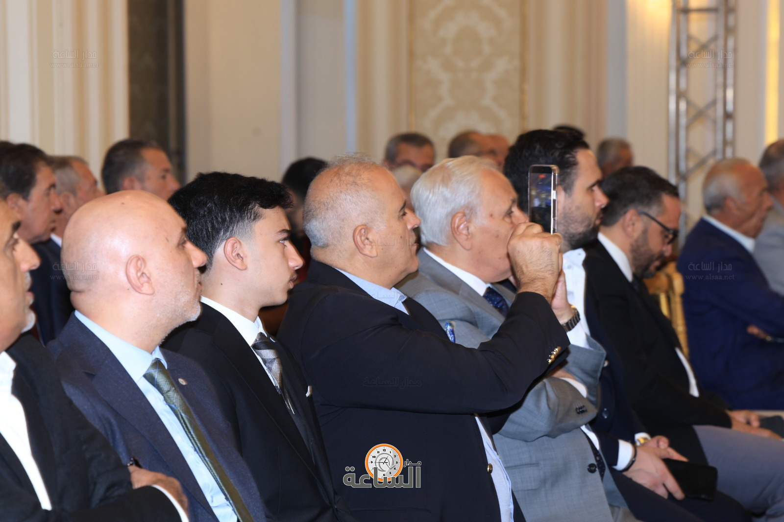 Madar Al-Saa Images 0.1493623234673035