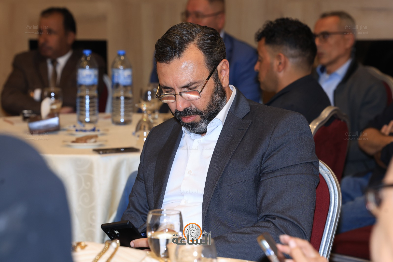 Madar Al-Saa Images 0.6405442317836827