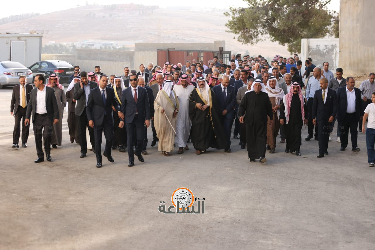 Madar Al-Saa Images 0.2808458511890909