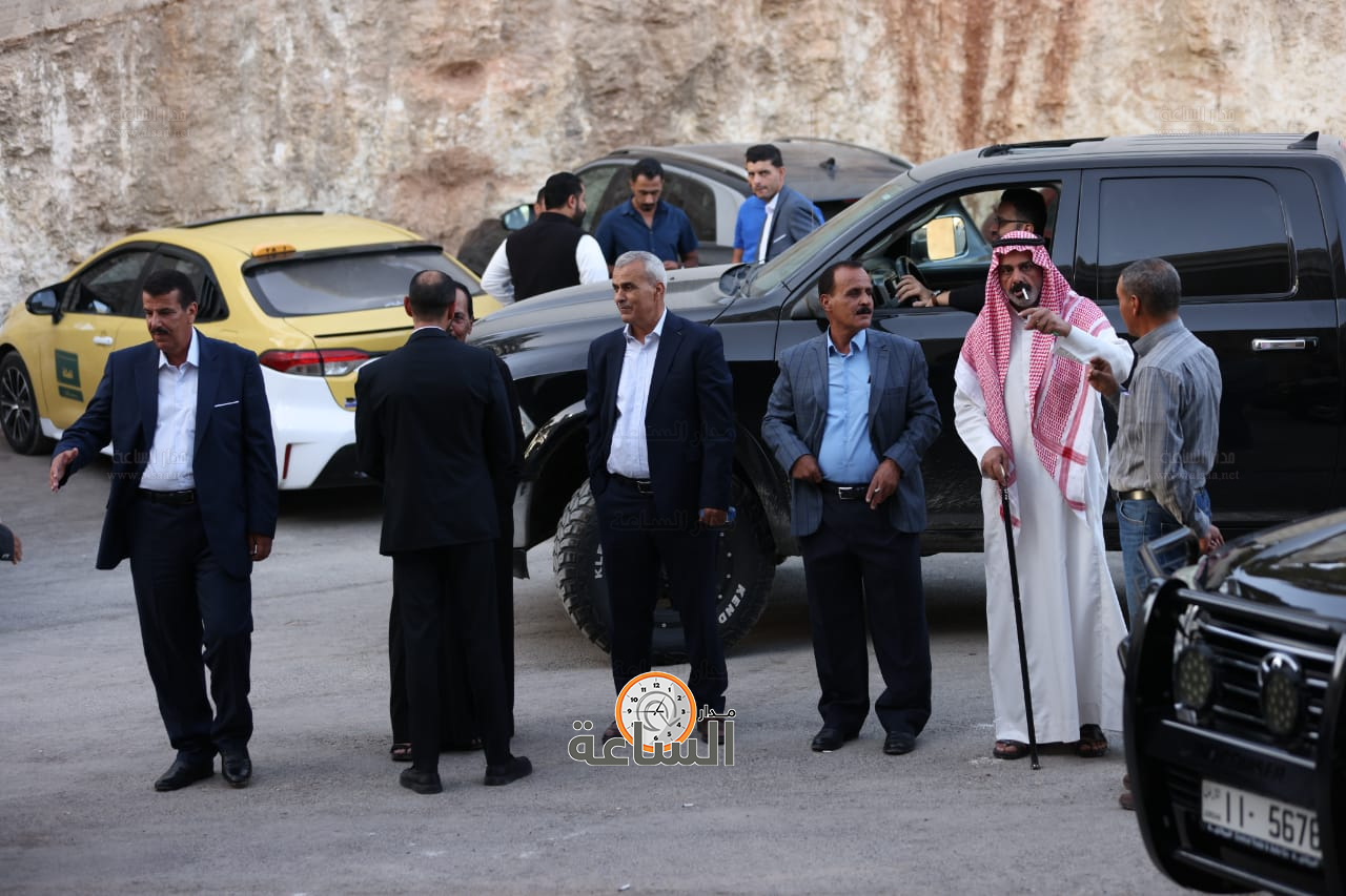 Madar Al-Saa Images 0.9618985891061822