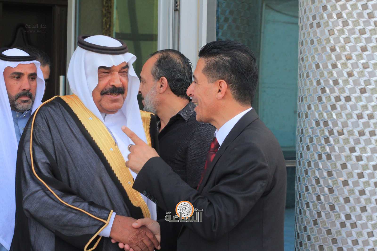 Madar Al-Saa Images 0.8184798329481501