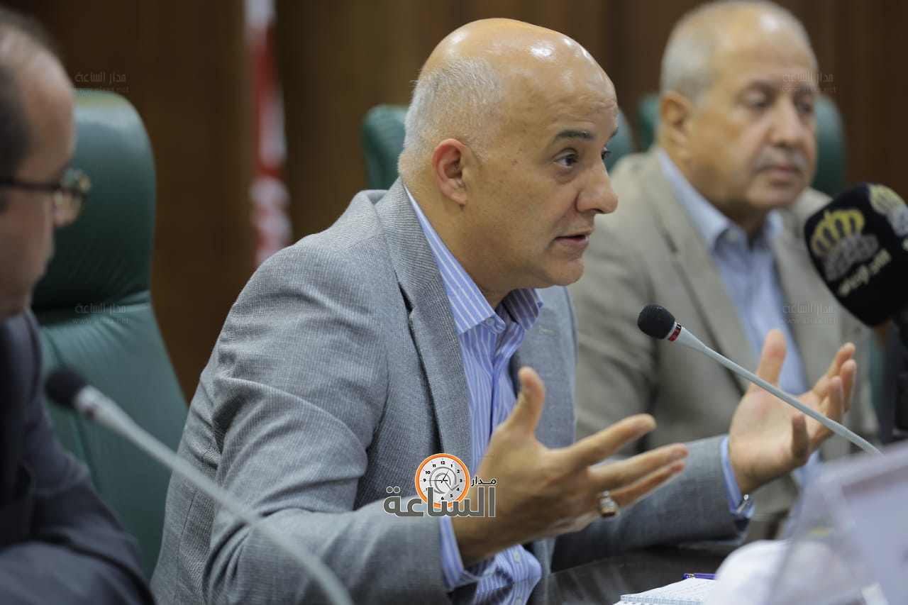 Madar Al-Saa Images 0.2635124121477941