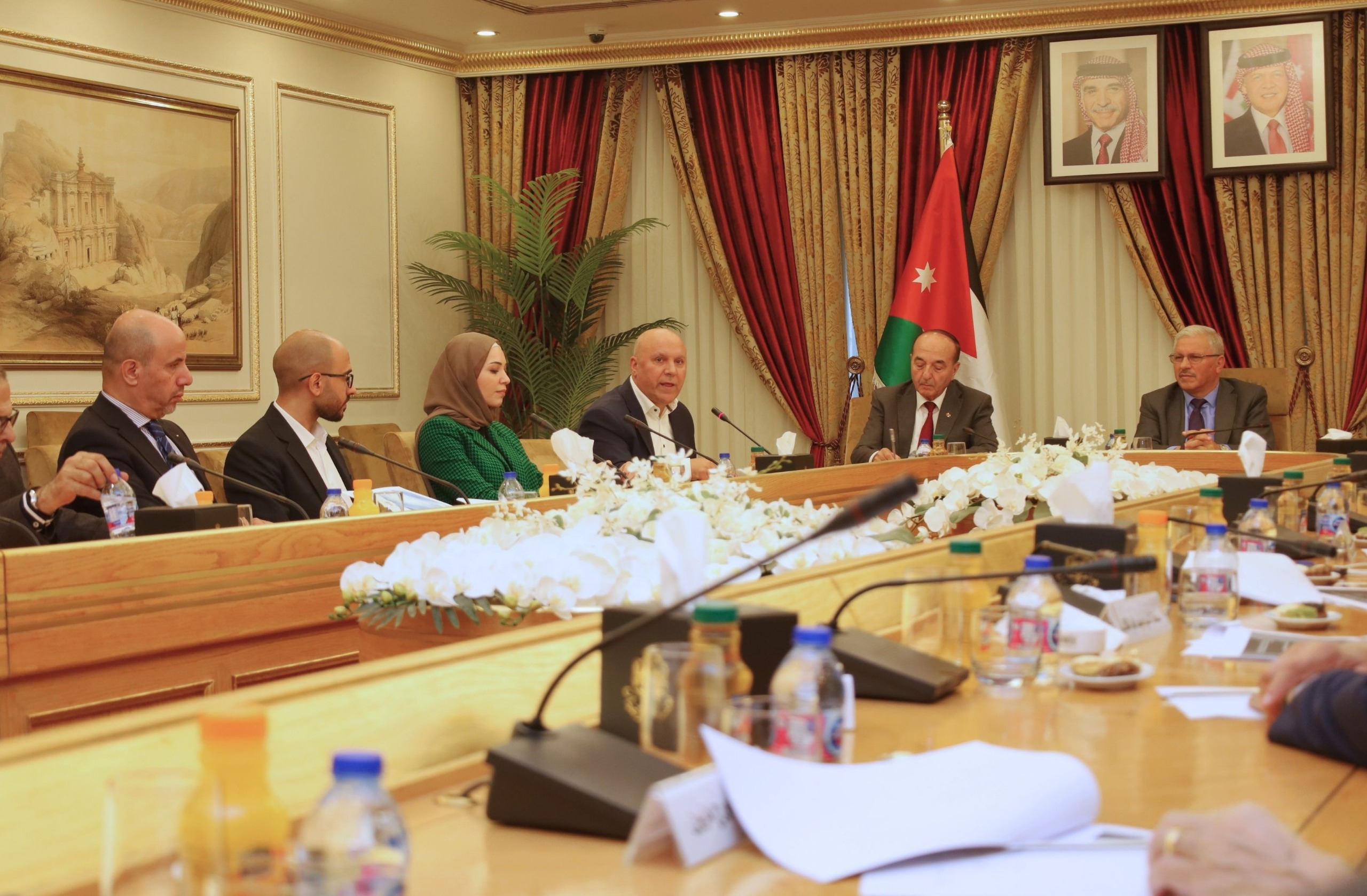 Madar Al-Saa Images 0.9567775235135582