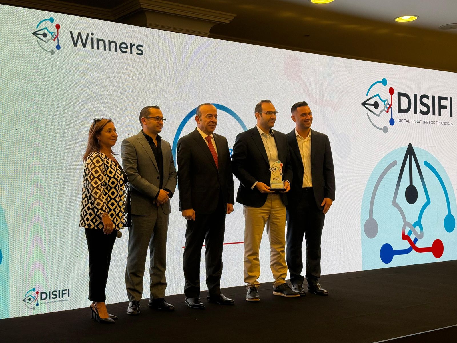 Madar Al-Saa Images 0.7968013151758512