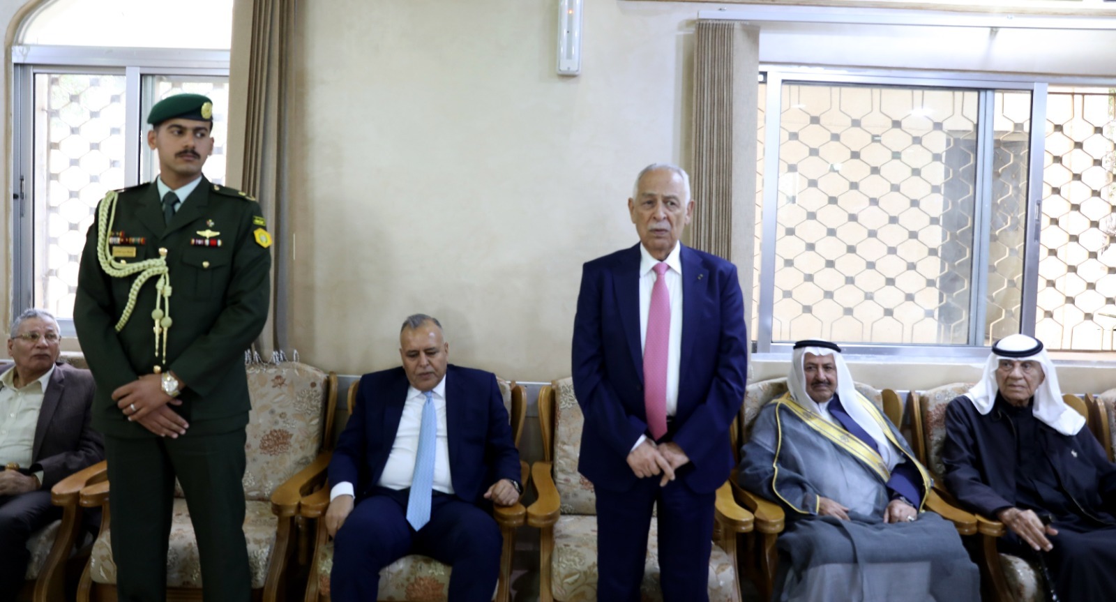 Madar Al-Saa Images 0.19790273226511945