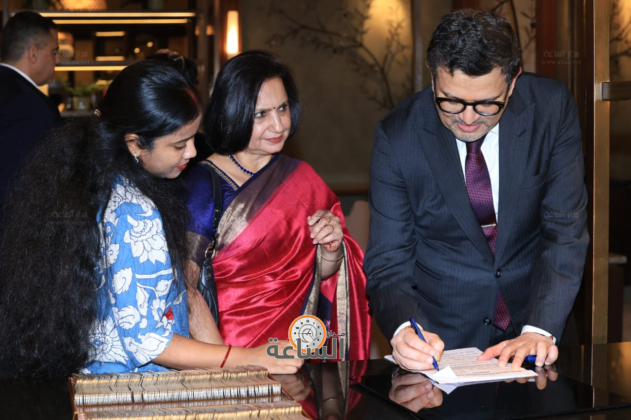 Madar Al-Saa Images 0.1924009170468297