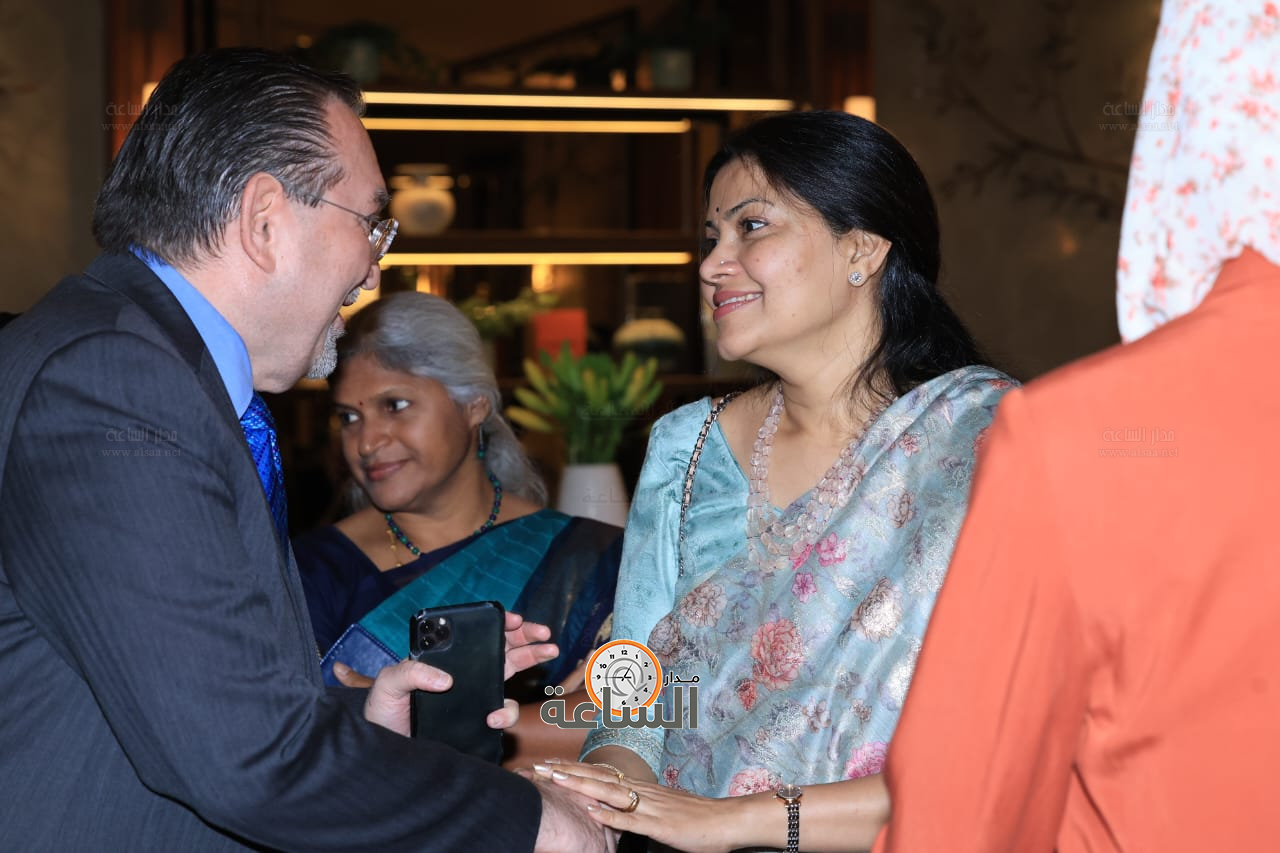 Madar Al-Saa Images 0.1679609872763106