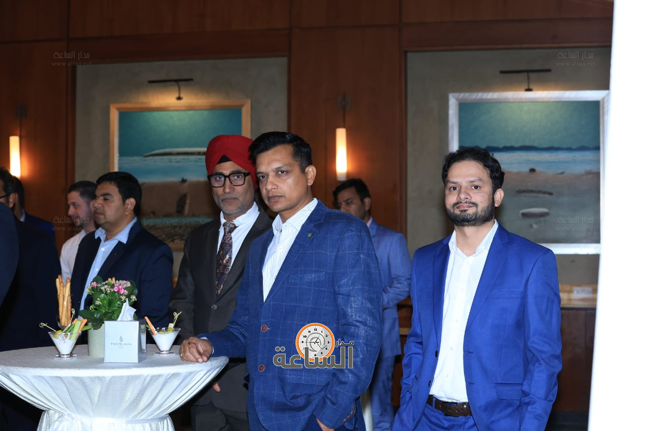 Madar Al-Saa Images 0.087642606529729