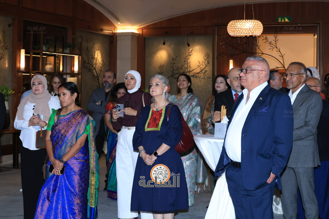 Madar Al-Saa Images 0.1634780380381079