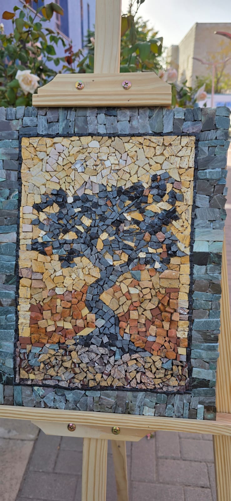 Madar Al-Saa Images 0.6486807414515902