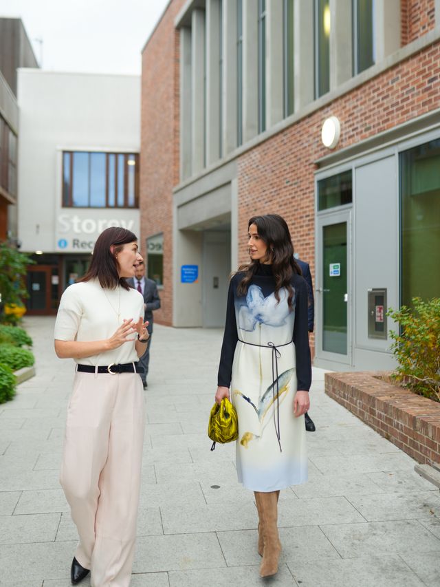 Madar Al-Saa Images 0.7313601803393225