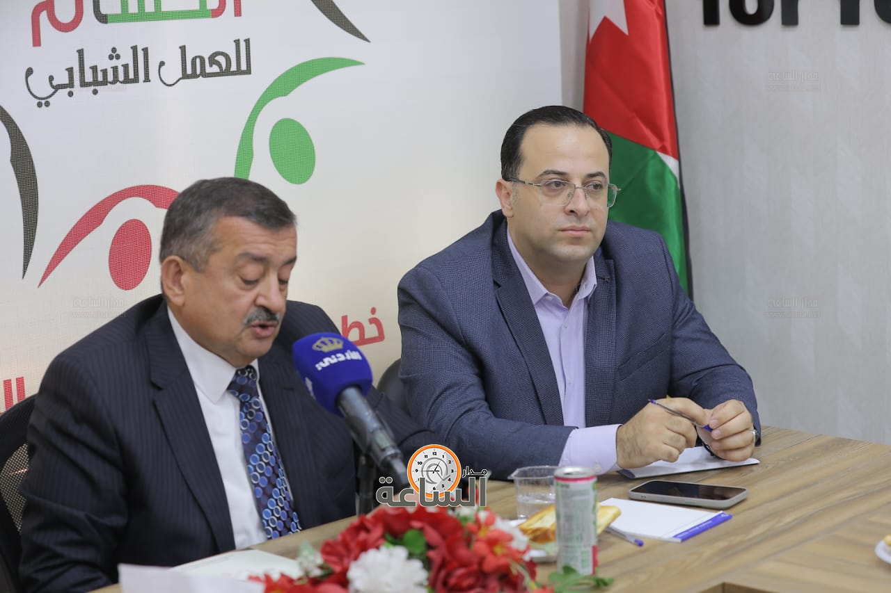 Madar Al-Saa Images 0.7003000949835294