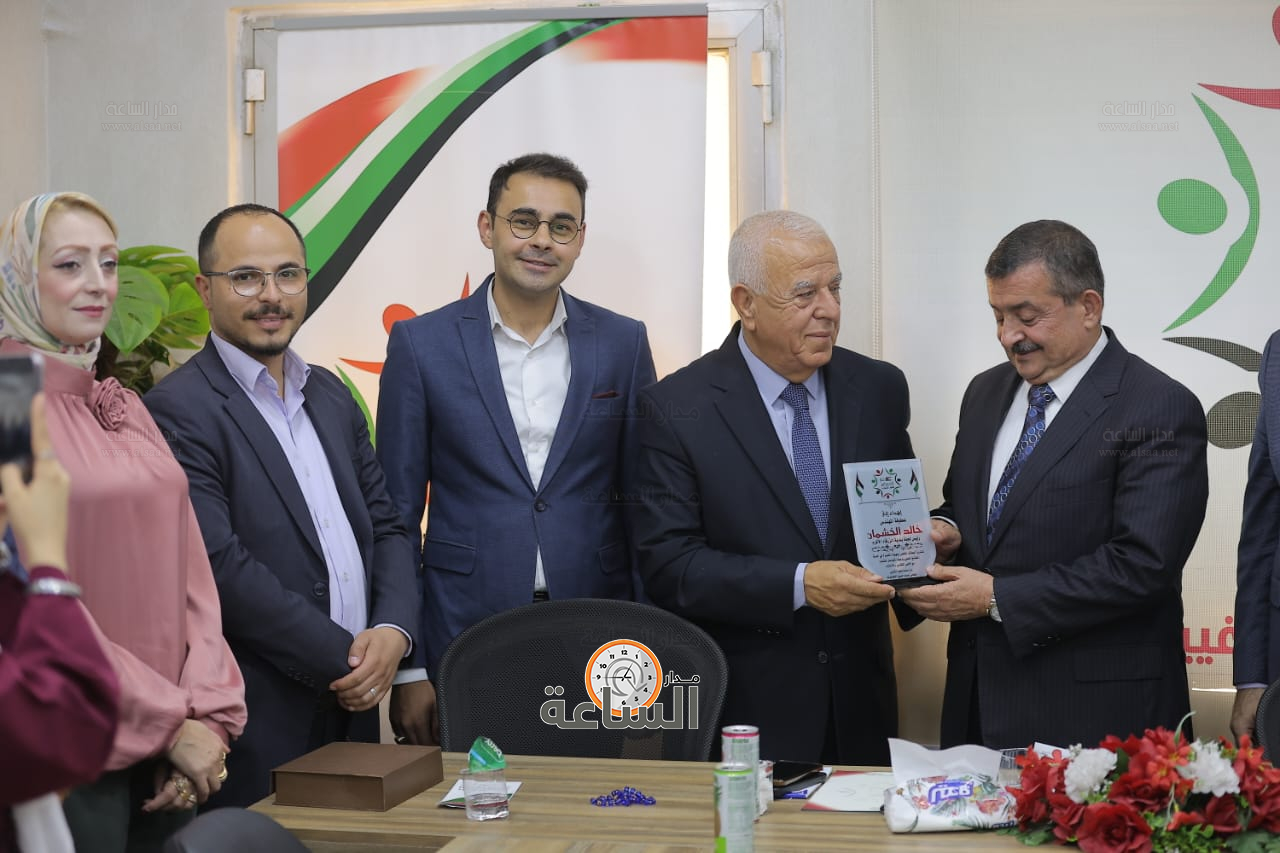 Madar Al-Saa Images 0.3194000417796855