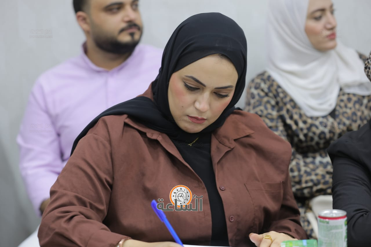 Madar Al-Saa Images 0.9929285416286624