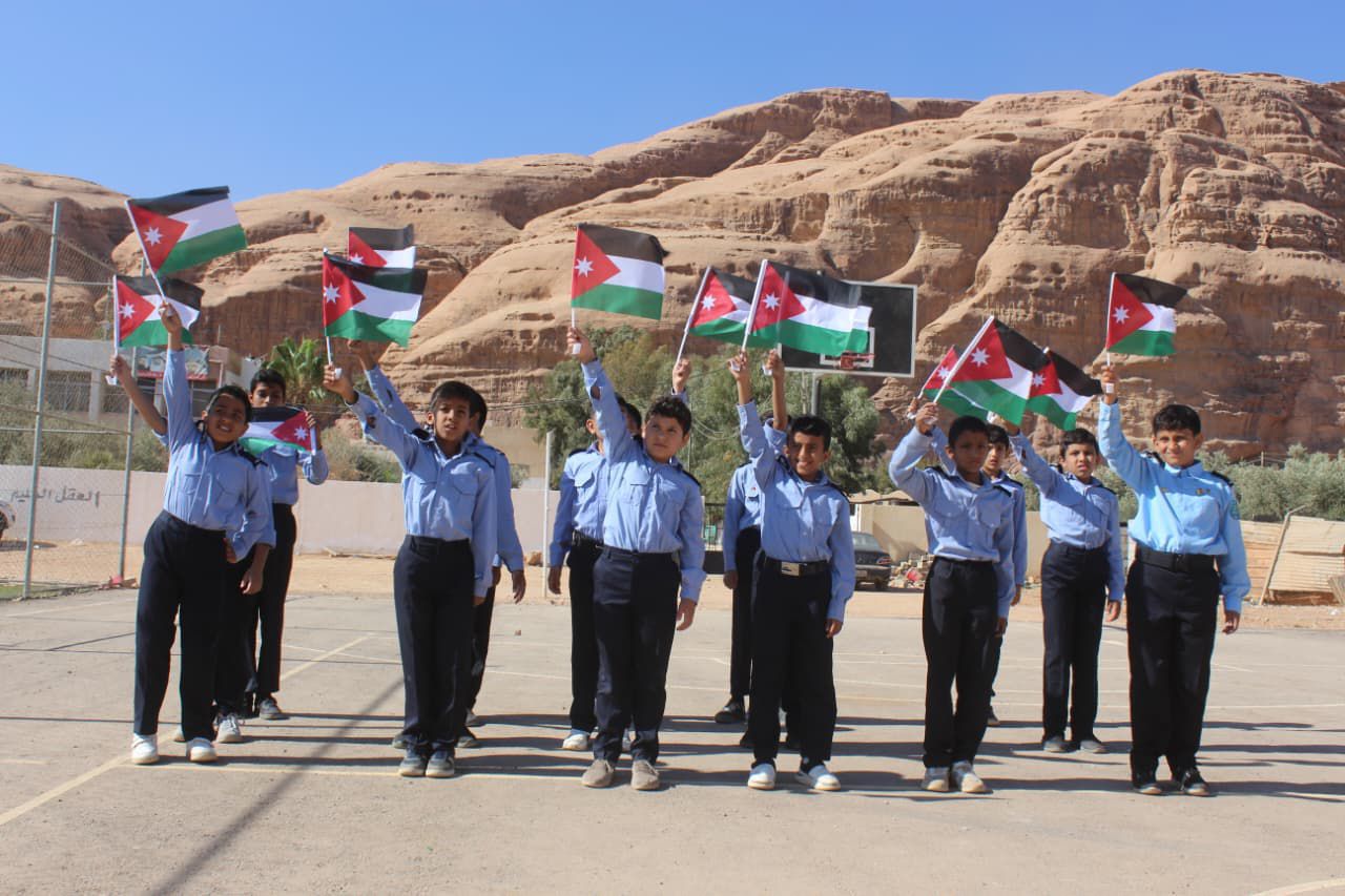 Madar Al-Saa Images 0.7548855939265805