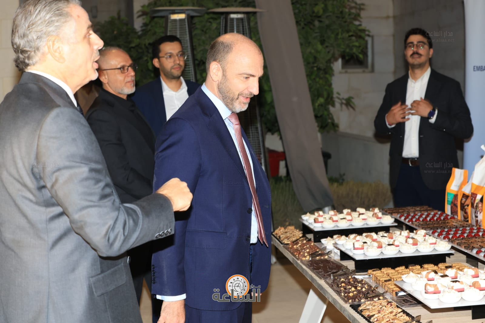 Madar Al-Saa Images 0.015776660023871347