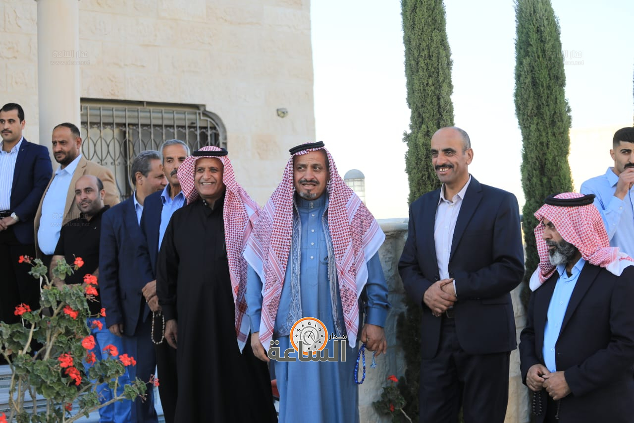 Madar Al-Saa Images 0.8397353465895788