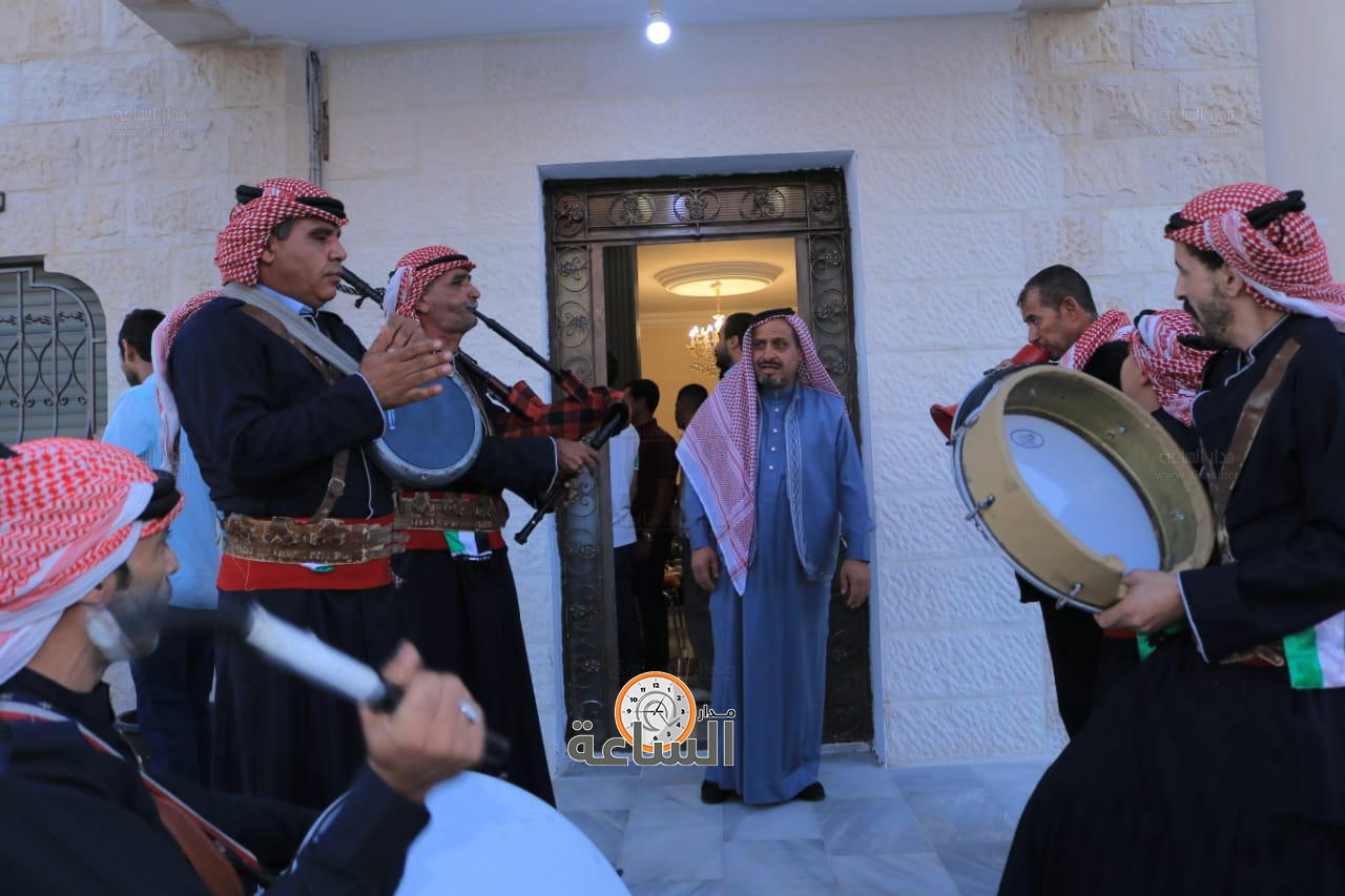 Madar Al-Saa Images 0.741240323281011