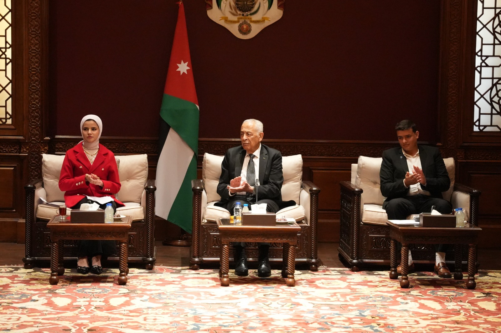 Madar Al-Saa Images 0.6455248682679573