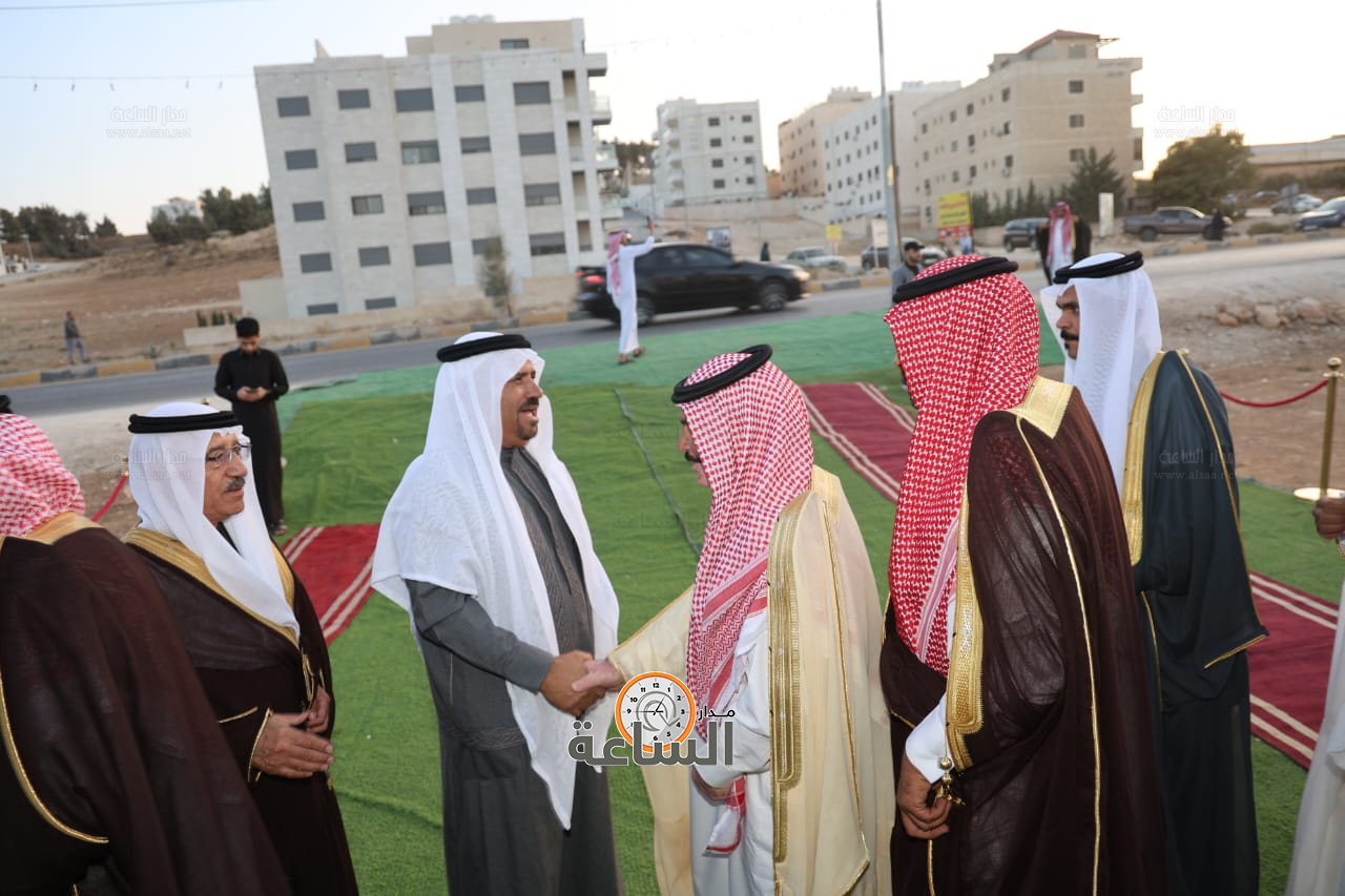 Madar Al-Saa Images 0.7728351688341267