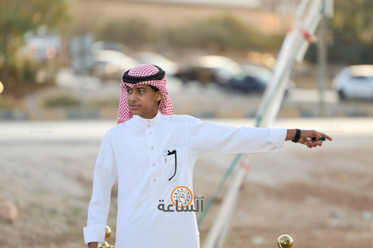 Madar Al-Saa Images 0.25065543358764686