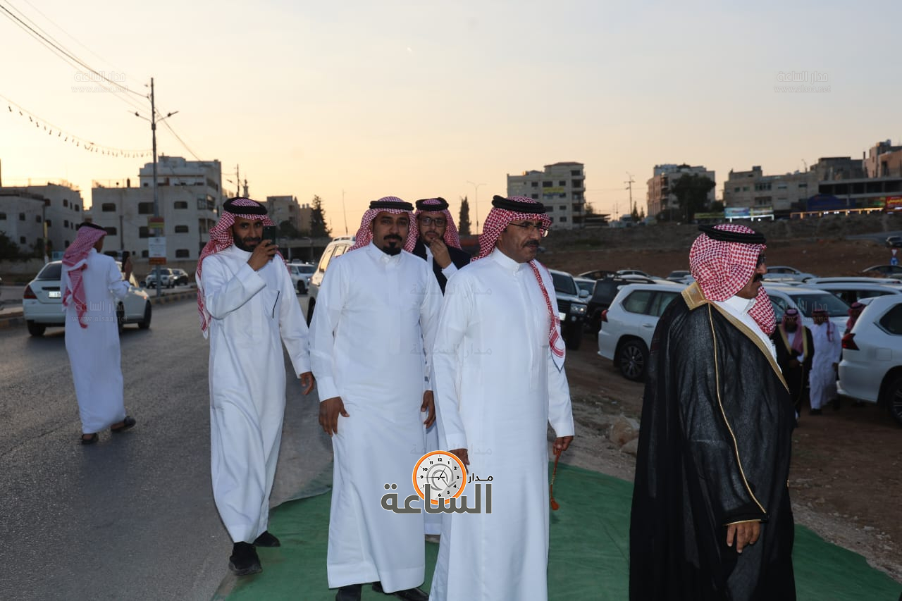 Madar Al-Saa Images 0.9684018314259881