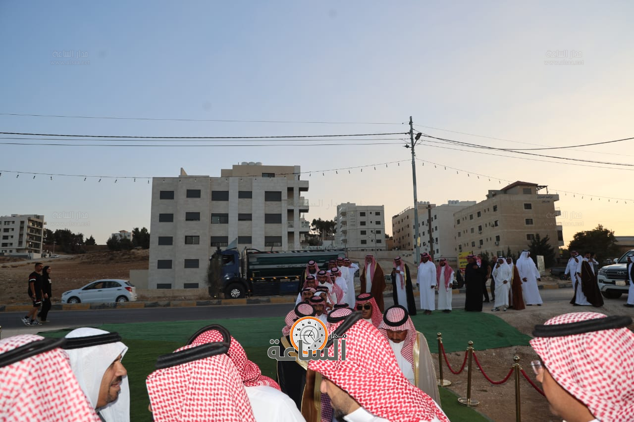 Madar Al-Saa Images 0.7091792451764982