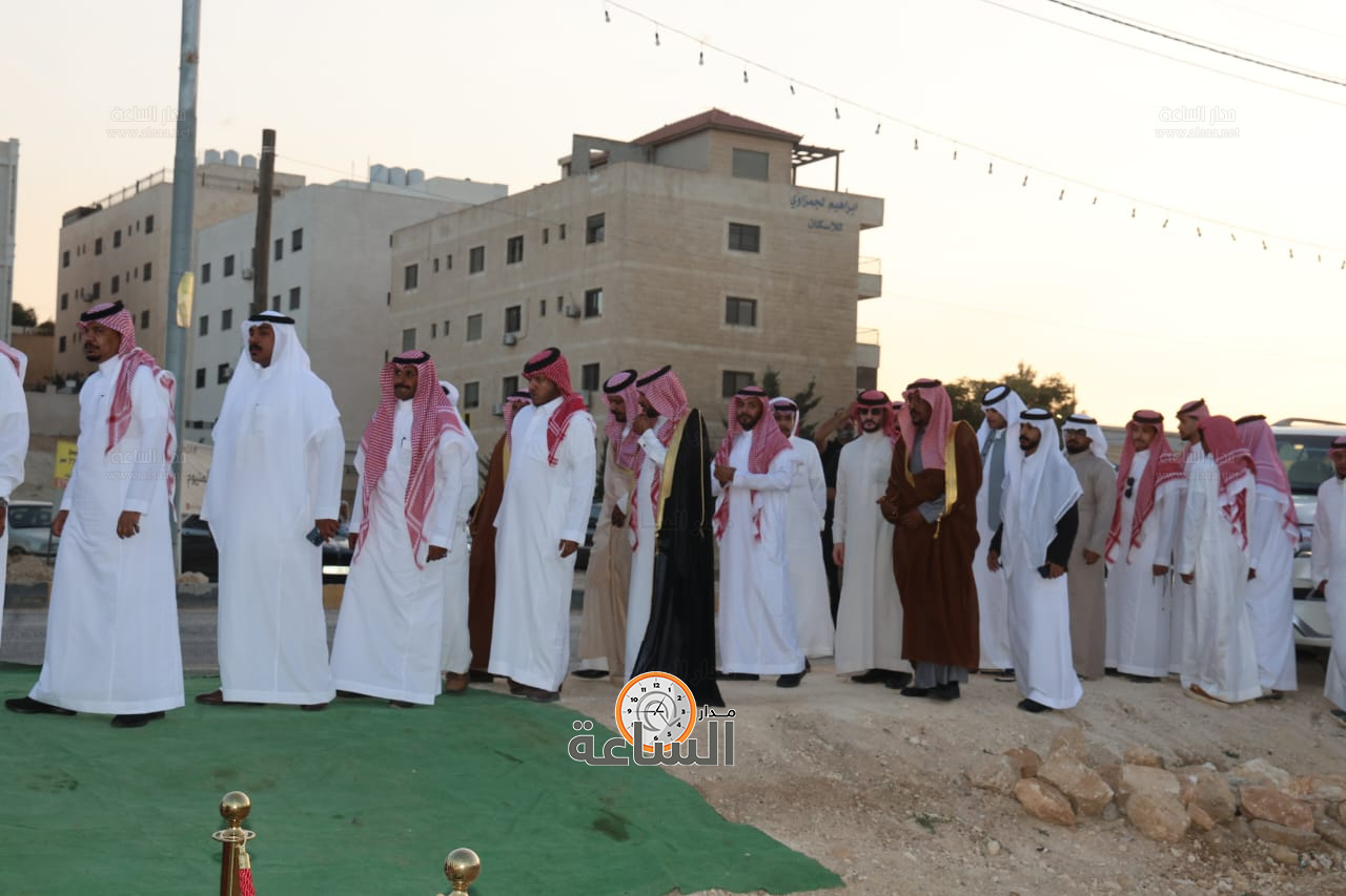 Madar Al-Saa Images 0.4419212153406574